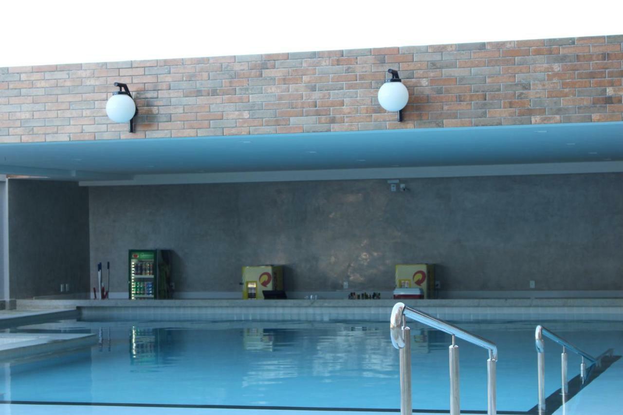 Piazza Diroma Ev Hotel Caldas Novas Bagian luar foto
